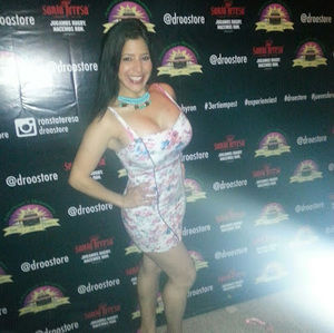 Meet your Posher, Leonora vasquez